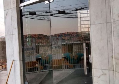 Instalação e manutenção de portas em BH
