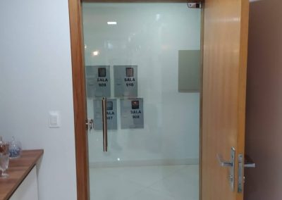 Instalação e manutenção de portas em BH_02