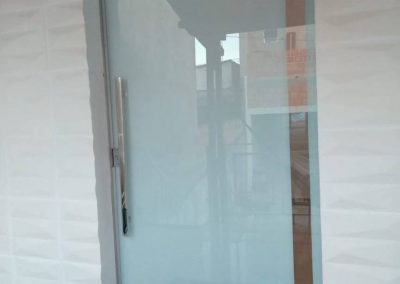 Instalação e manutenção de portas em BH_05